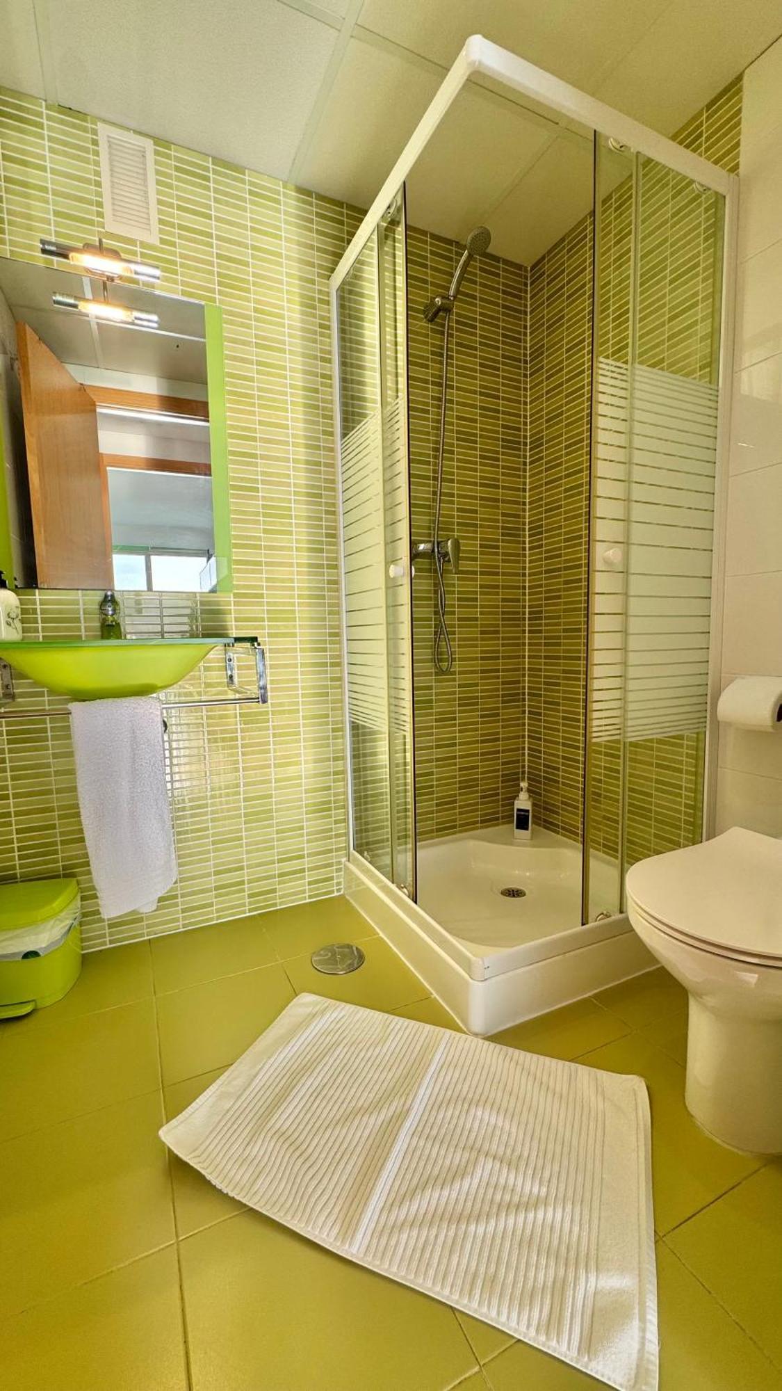 Highrise Apartment With Stunning Views From Private Balcony 85 Benidorm Exterior photo